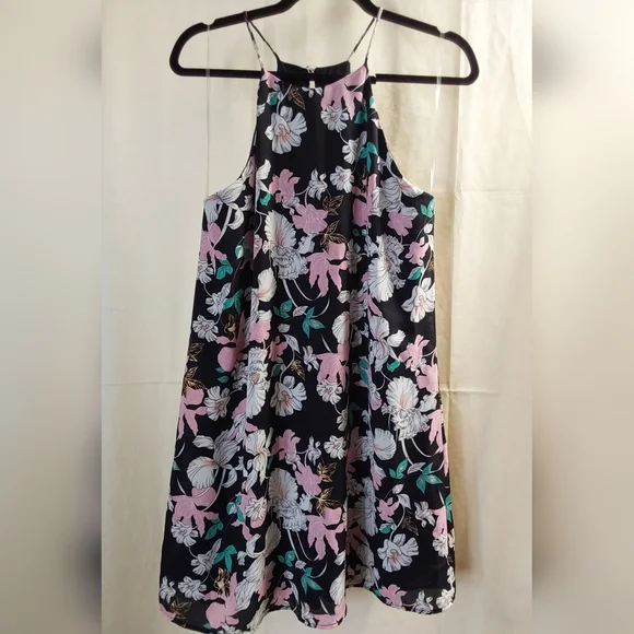 Everly Dress, Juliette Floral Foil Shift Sleeveless Dress, Size Medium - Picture 6 of 11